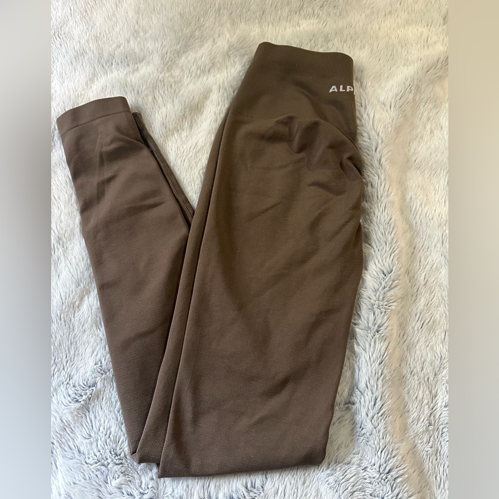 Alphalete leggings
